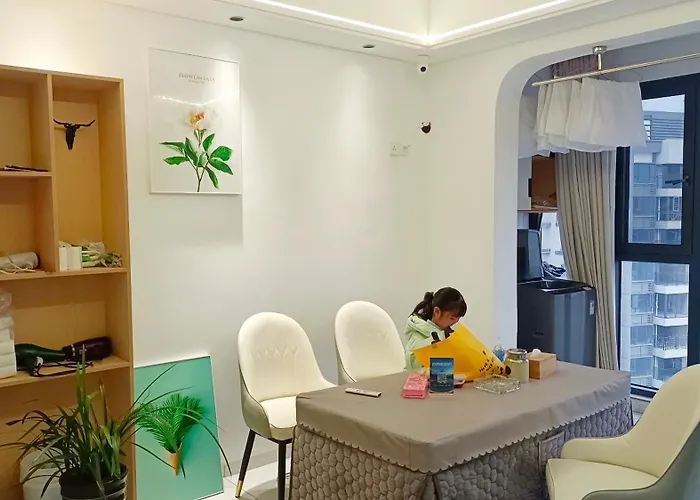 Zhangjiajie Qingfeng B&B West Station Branch