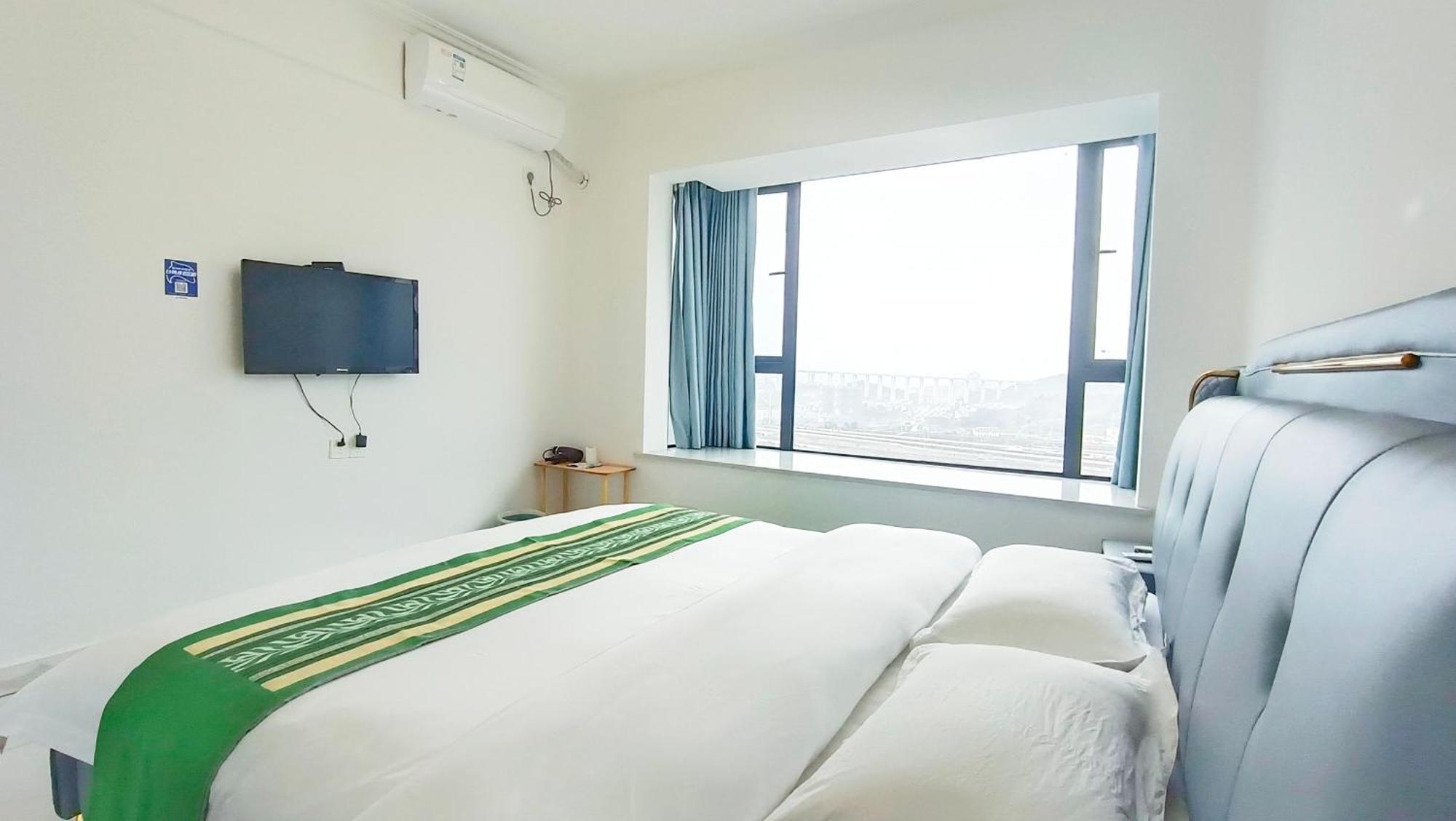 Qingfeng West Station Branch Homestay Zhangjiajie