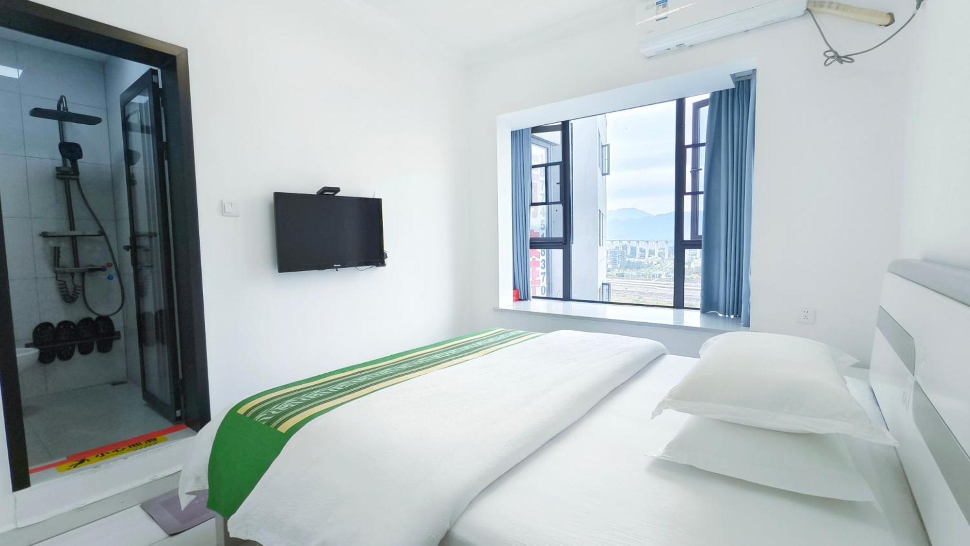 Qingfeng West Station Branch Homestay Zhangjiajie